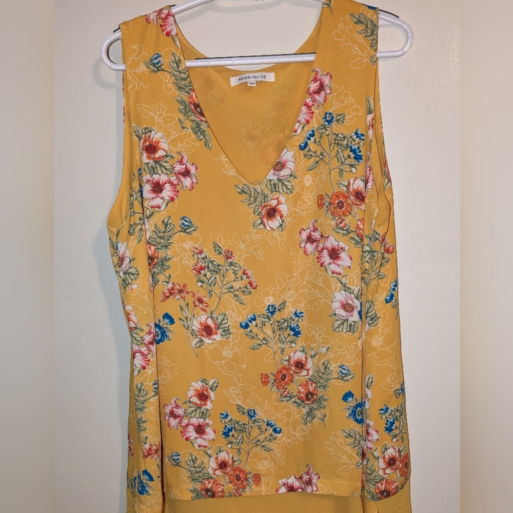 Women Sleeveless V-Neck Flowy Top , Size 1X